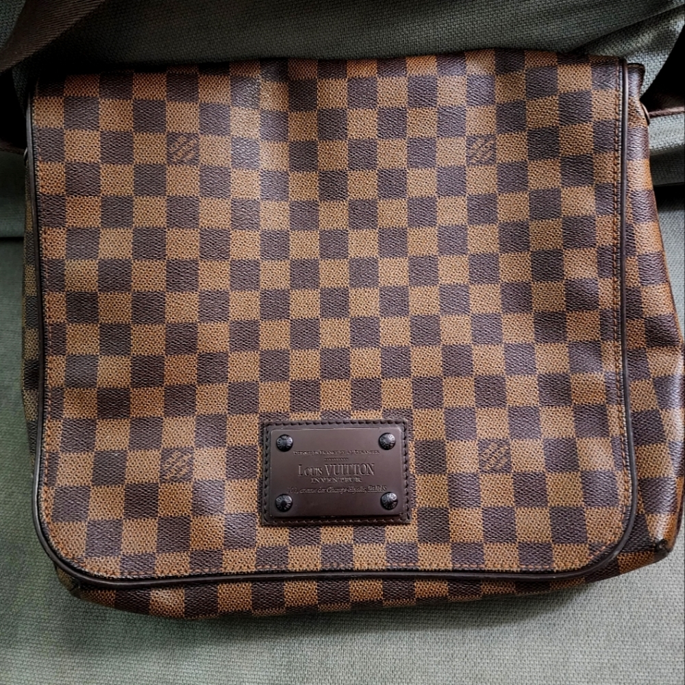 Louis Vuitton Daimer Brooklyn messenger bag